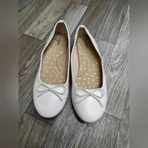 Cat and jack girls size 3 flats - Picture 4 of 6